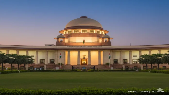 सुप्रीम कोर्ट का बड़ा फैसला: स्कूलों में छात्राओं को मुफ्त सैनेटरी पैड अनिवार्य भारत के सर्वोच्च न्यायालय की इमारत, जहां कक्षा 6 से 12 तक की छात्राओं को मुफ्त सैनेटरी पैड देने को लेकर बड़ा आदेश दिया गया